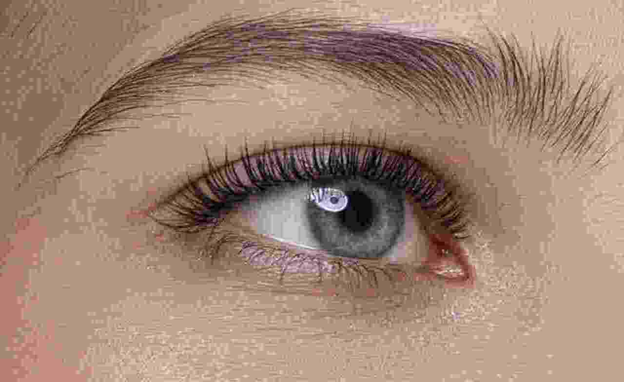 Eyelashes service at De Cielo Burbank
